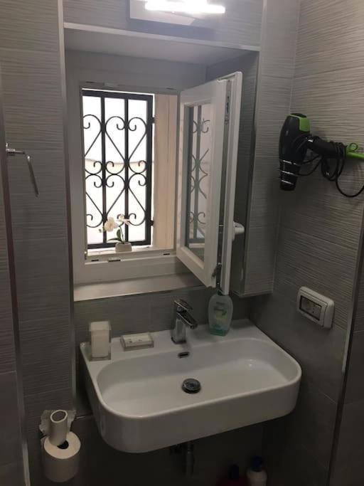 Beautiful Apartment Next To Piazza Di Spagna Roma Ngoại thất bức ảnh